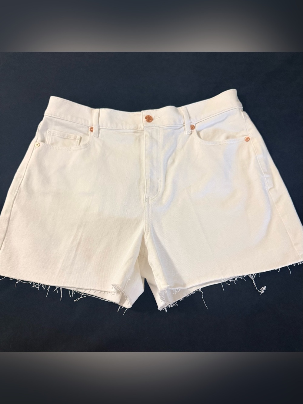 LOFT Made And Loved cutoff Jean shorts light frayed 30/10 wht